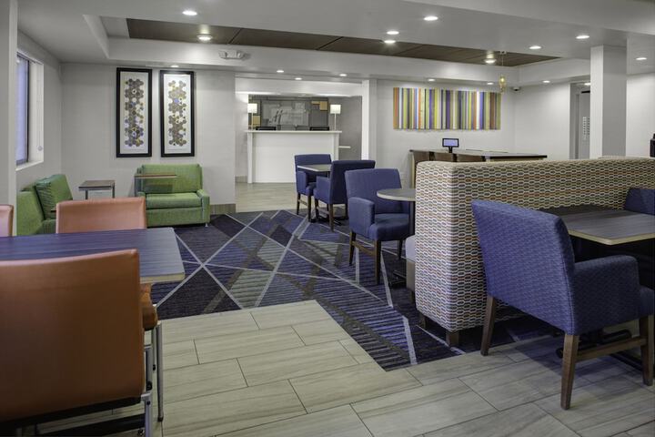 Breakfast/Coffee Service 31 of 48