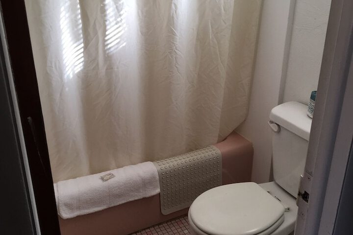 Room 13 of 27