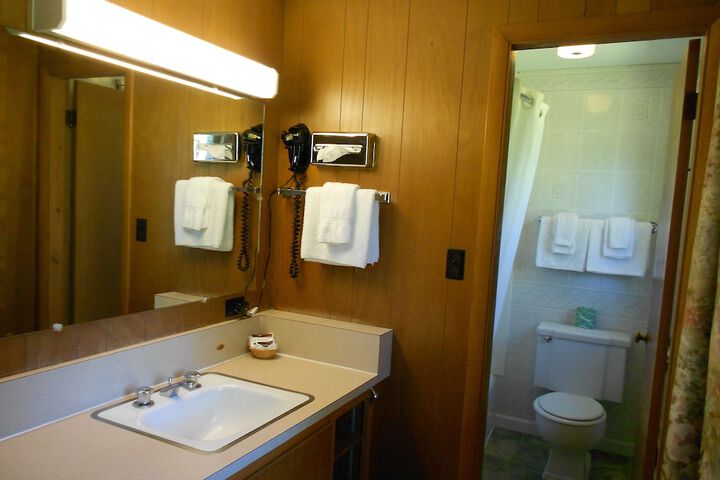 Stonybrook Motel & Lodge