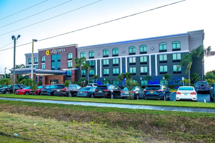 Hotel 2 of 34