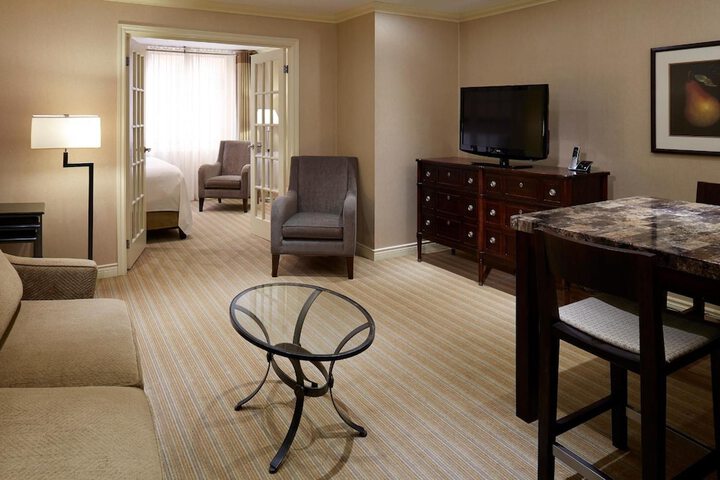Room 27 of 39