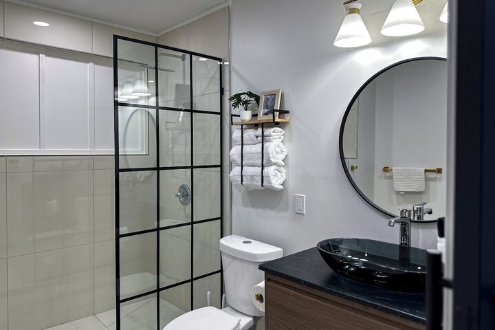 DTW Suites