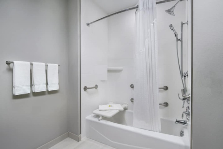 Holiday Inn Express & Suites Midland Loop 250 by IHG