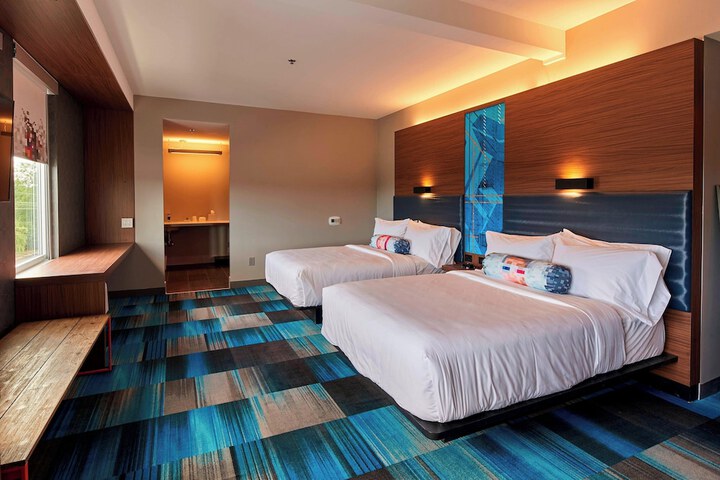Aloft by Marriott Cleveland Airport