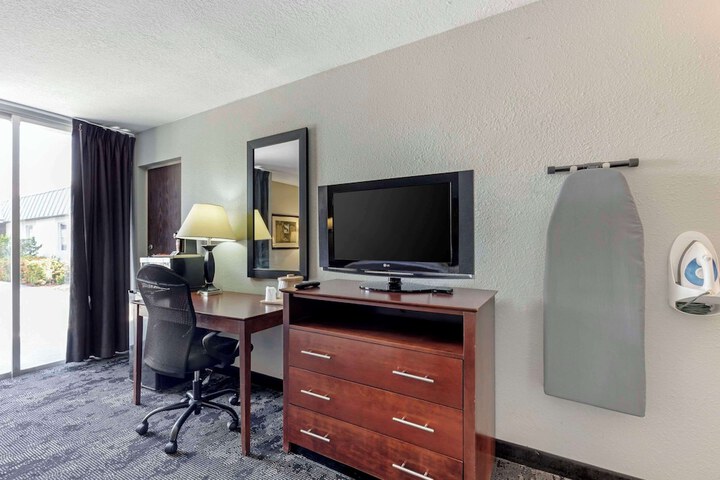 Room 20 of 32
