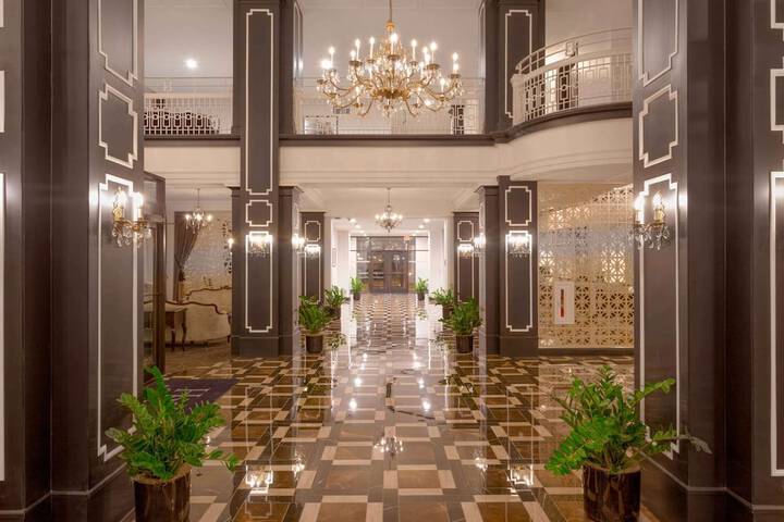 Hotel Interior 7 of 27
