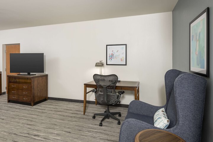 Room 13 of 46
