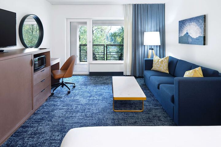 Room 21 of 35