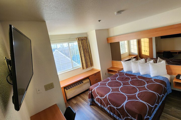 Room 14 of 17