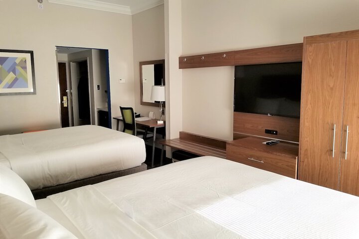 Room 16 of 30
