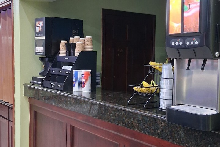 Americas Best Value Inn & Suites Alvin Houston