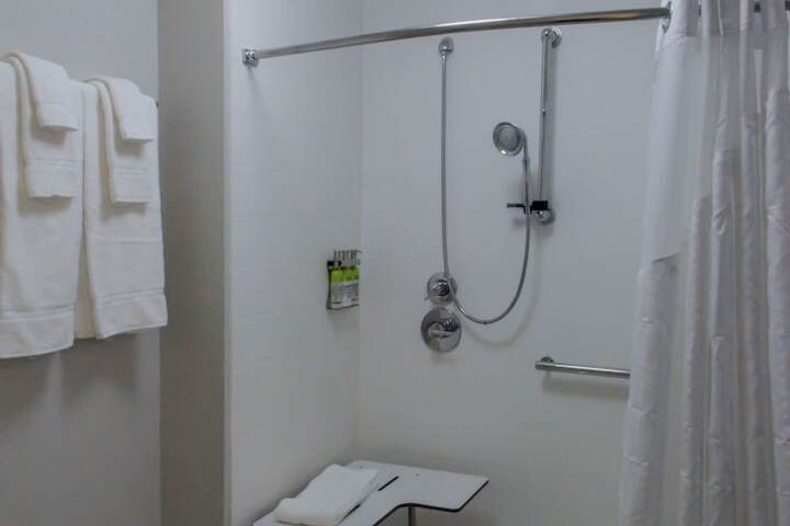 Room 20 of 37