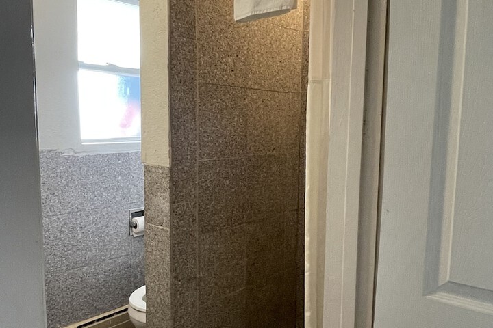 Room 10 of 17