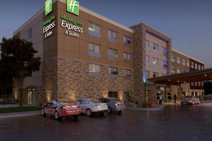 Holiday Inn Express & Suites Rice Lake by IHG