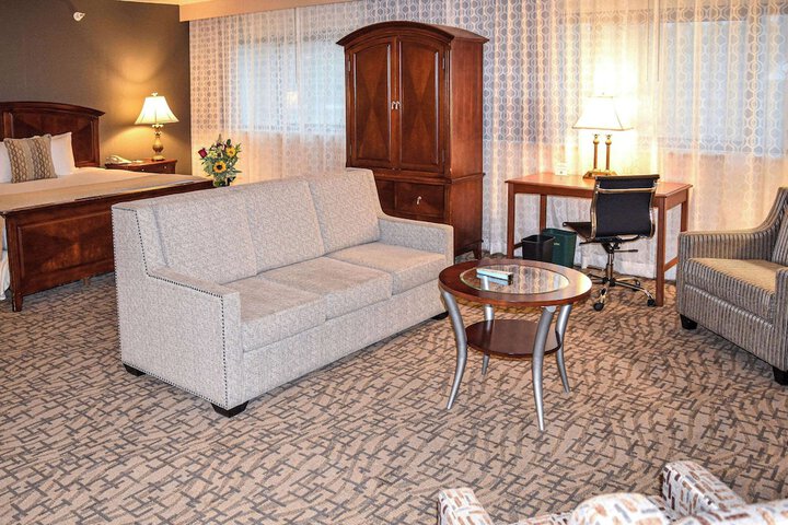 Room 34 of 62