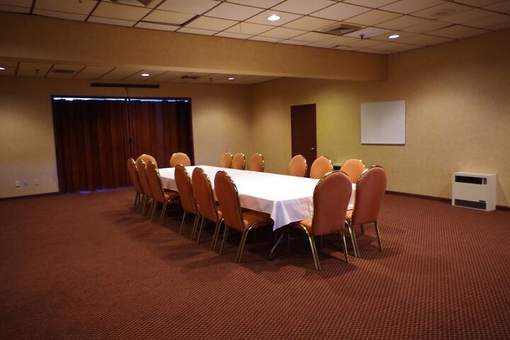 Business Center 23 of 23