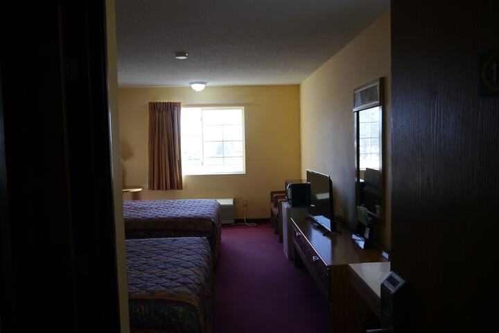 Room 13 of 17