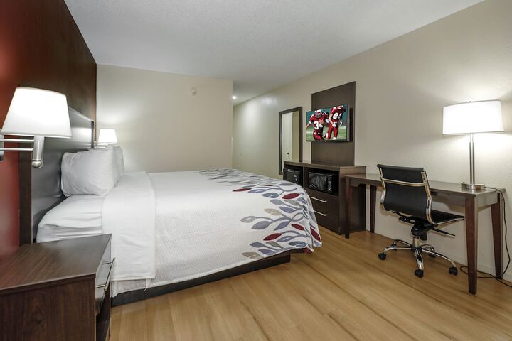 Room 11 of 34