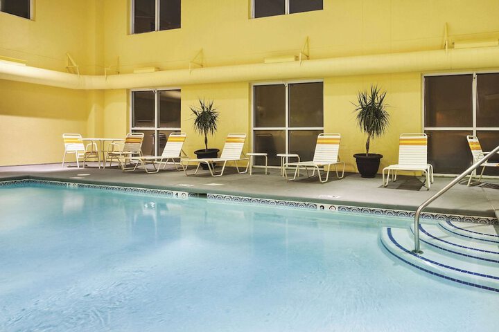 Pool 12 of 44
