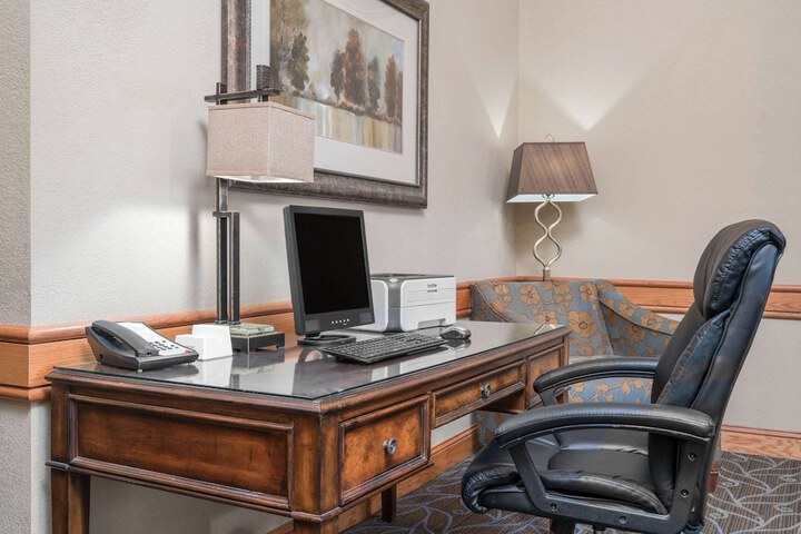 Business Center 64 of 64