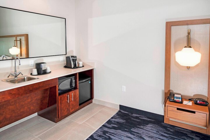 Room 15 of 35