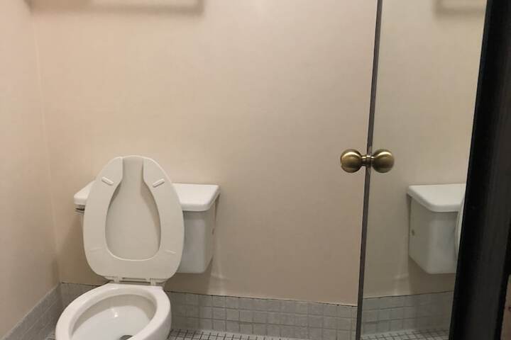 Room 77 of 125
