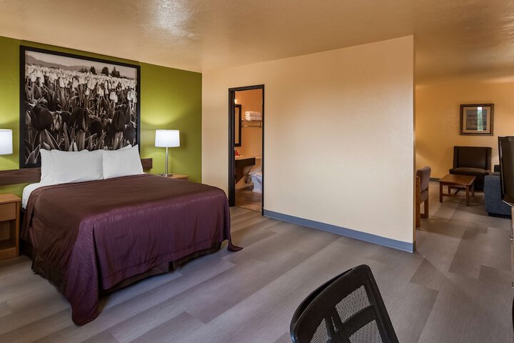 Room 30 of 35