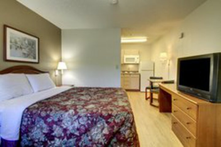 Room 11 of 12