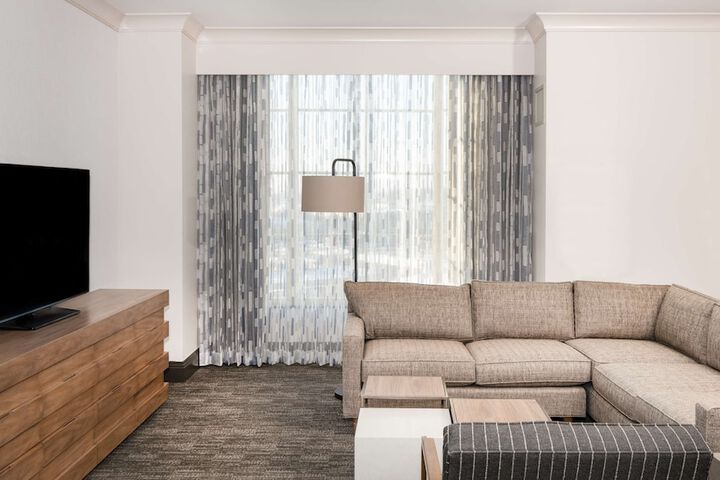 Hilton Columbus / Polaris