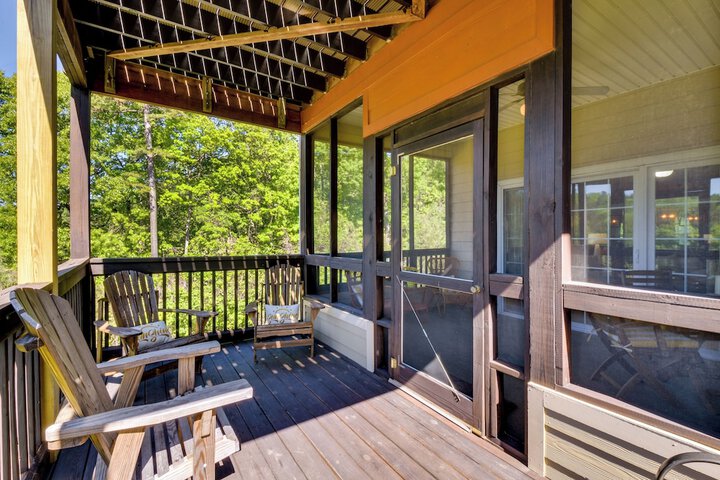 Balcony & Golf Course View! Condo at Kingwood