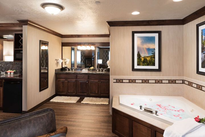 Best Western Plus Flathead Lake Inn & Suites