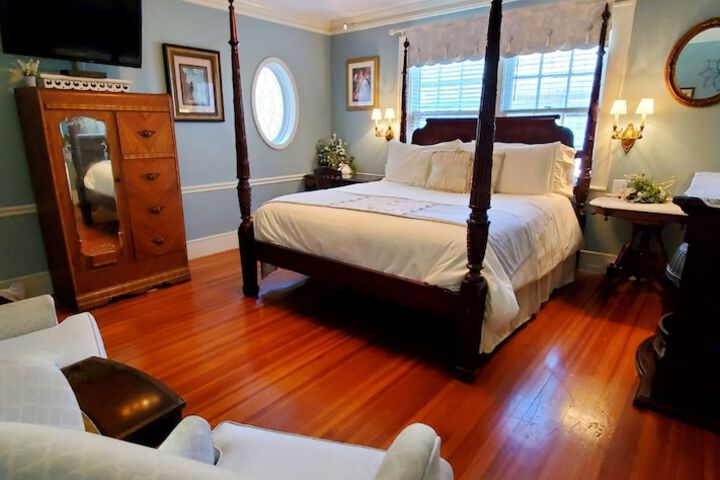 Room 38 of 107