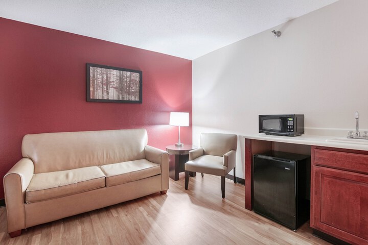 Room 11 of 38