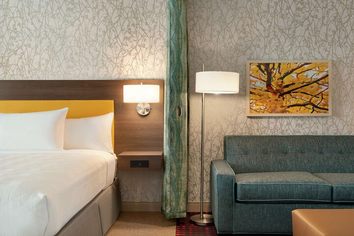 Room 16 of 39
