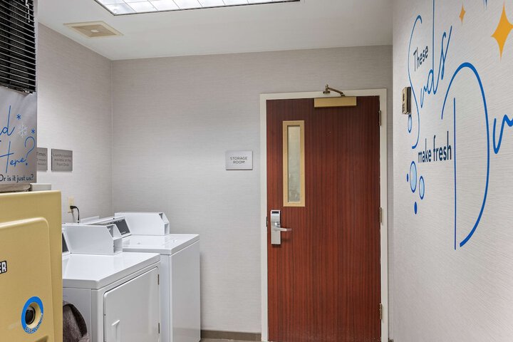 Room 26 of 43