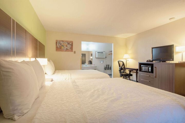 Room 15 of 52