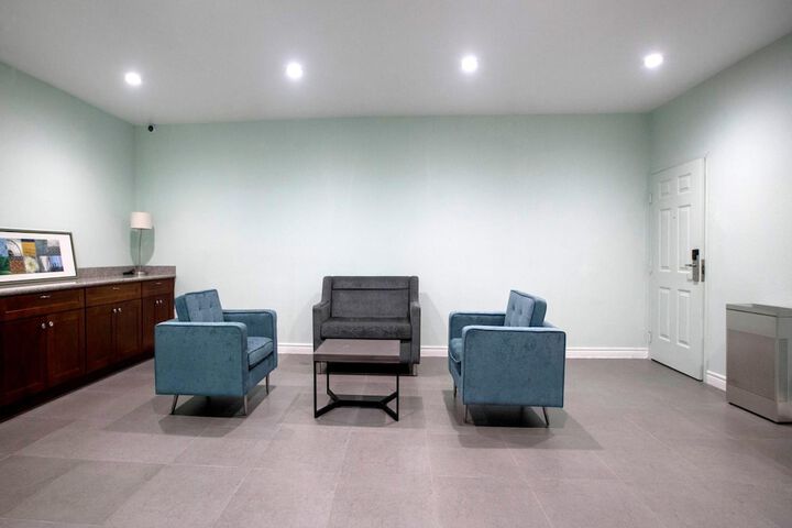 Room 10 of 23