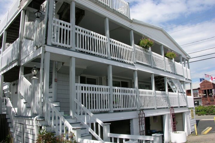 Alouette Beach Resort