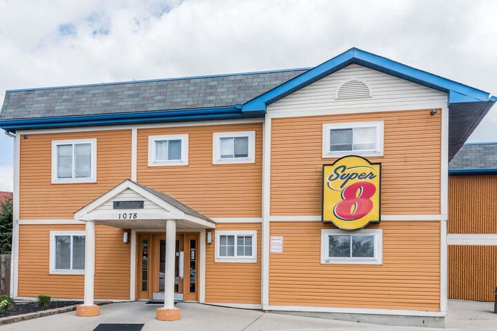 Hotel 4 of 16
