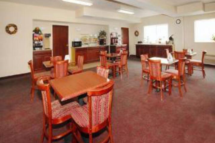 Comfort Suites