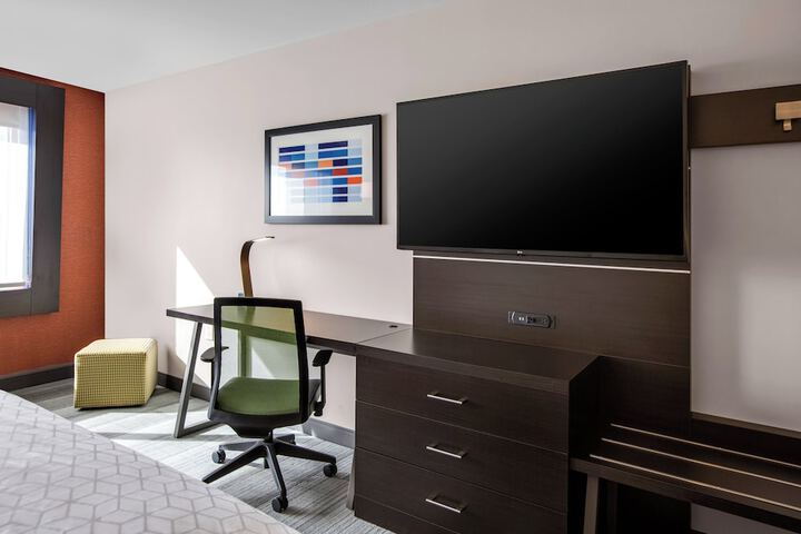 Holiday Inn Express & Suites Sanford- Lake Mary by IHG