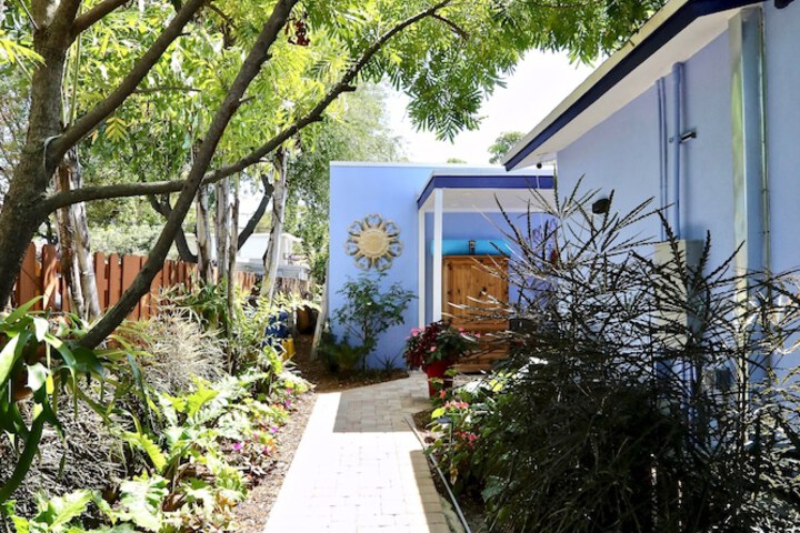 Fantasy Island Inn – Caters to Men