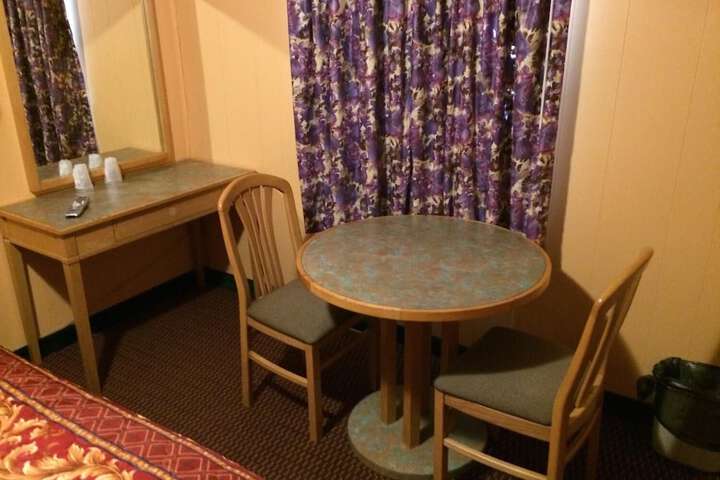 Room 10 of 15
