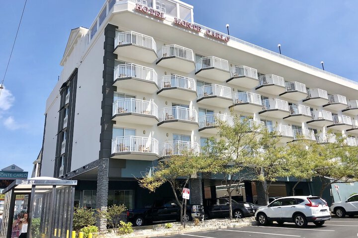 Hotel 4 of 64