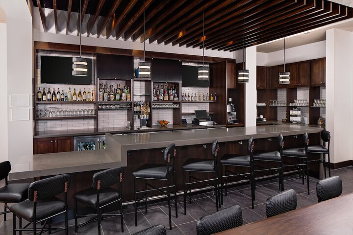 Lounge 18 of 20