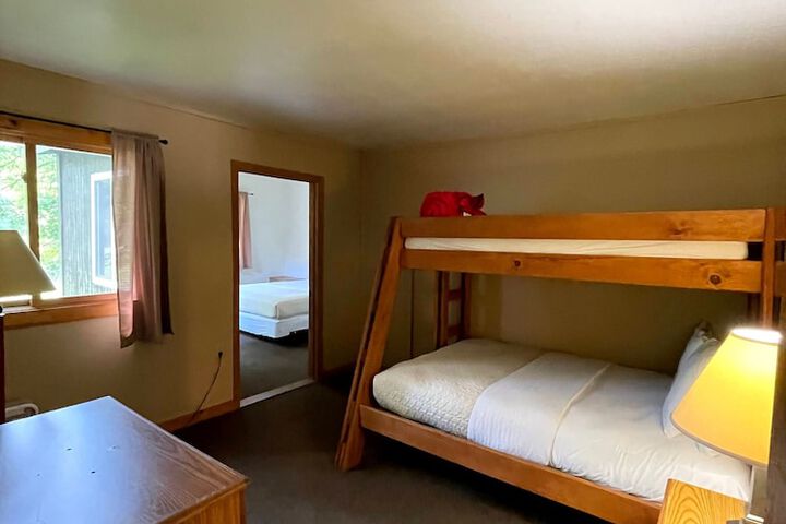 Hanging Horn Lakeside Resort
