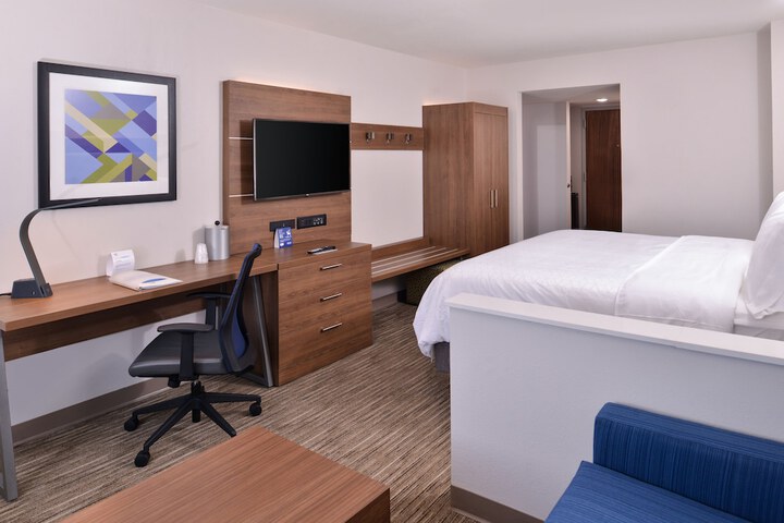 Room 36 of 54