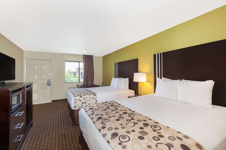 Room 12 of 15