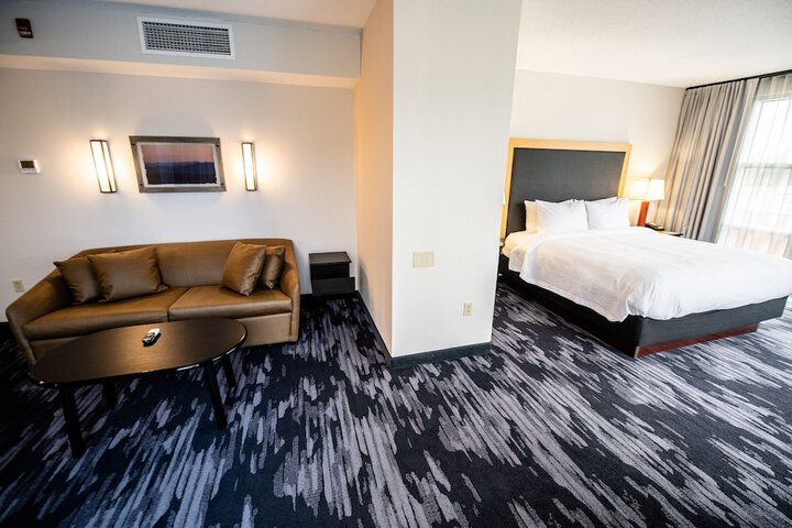 Room 10 of 43