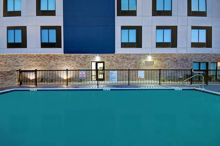 Hotel 5 of 47